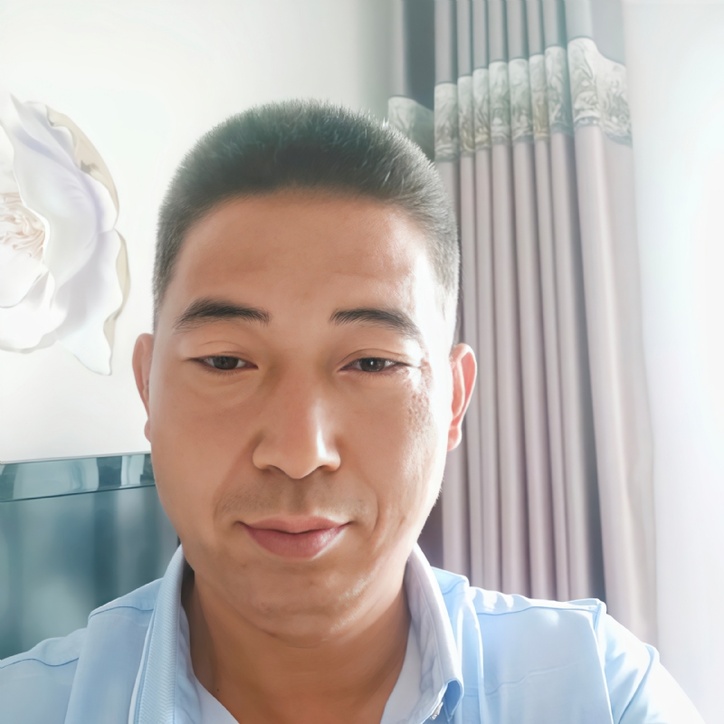 雨中漫步的第一张照片--汕头相亲服务中心