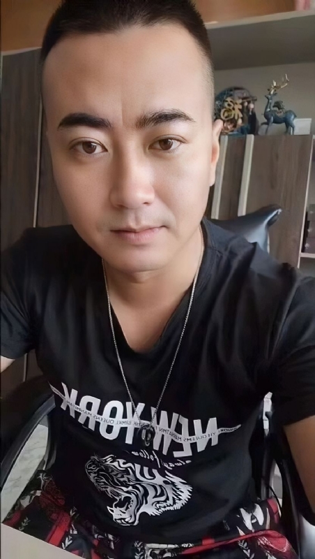 Luck耀的第一张照片--汕头相亲服务中心