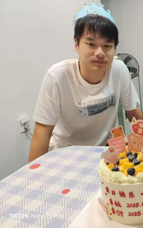 yan的第一张照片--汕头相亲服务中心