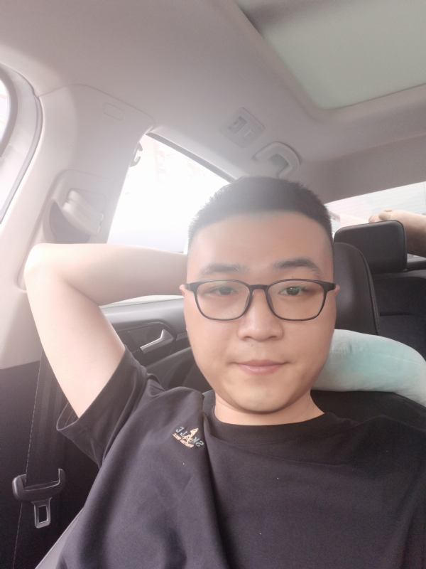 JingY的第一张照片--汕头相亲服务中心