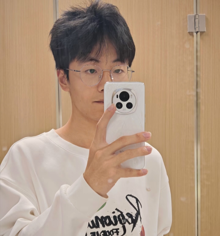 张浩博的第四张照片--汕头相亲服务中心