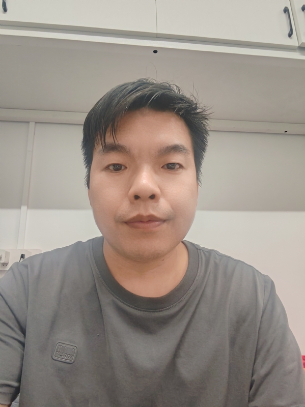 老张的第一张照片--汕头相亲服务中心