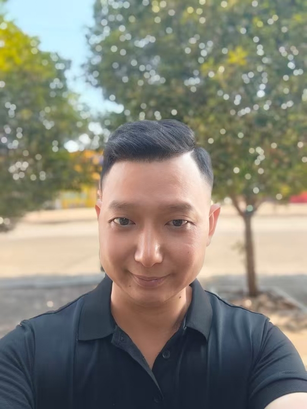 巷子里的猫的第一张照片--汕头相亲服务中心