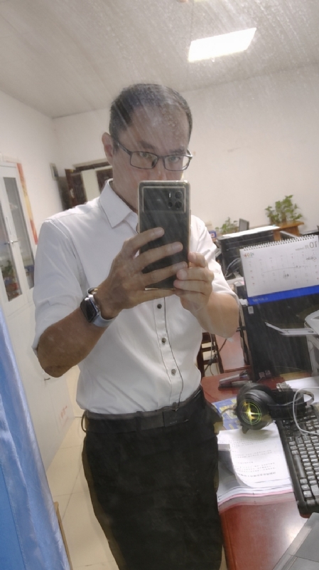 老蔡先生的第一张照片--汕头相亲服务中心