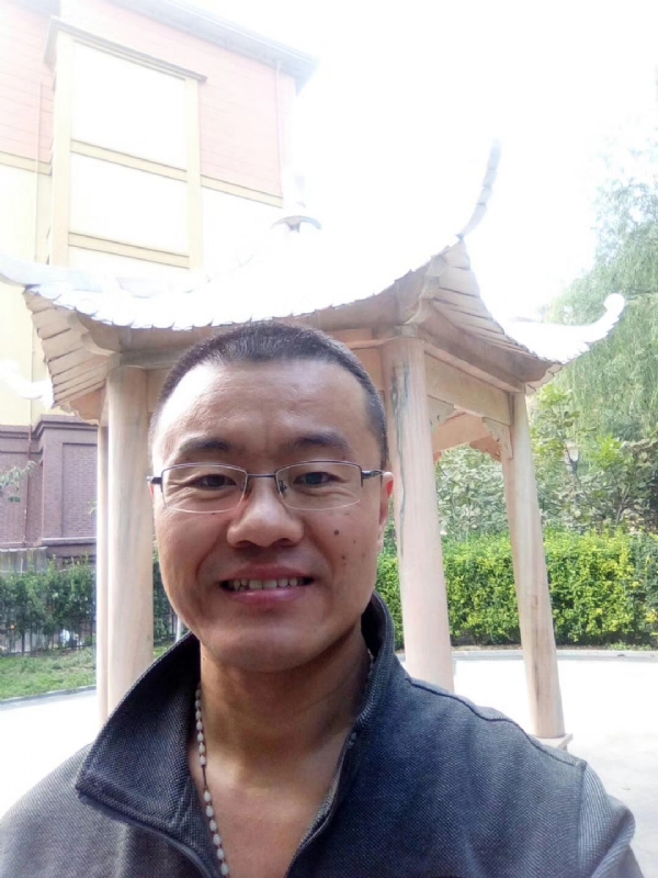 撸起袖子加油干的第一张照片--汕头相亲服务中心