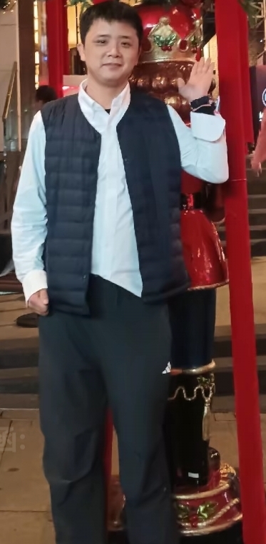 龙的陪伴的第一张照片--汕头相亲服务中心