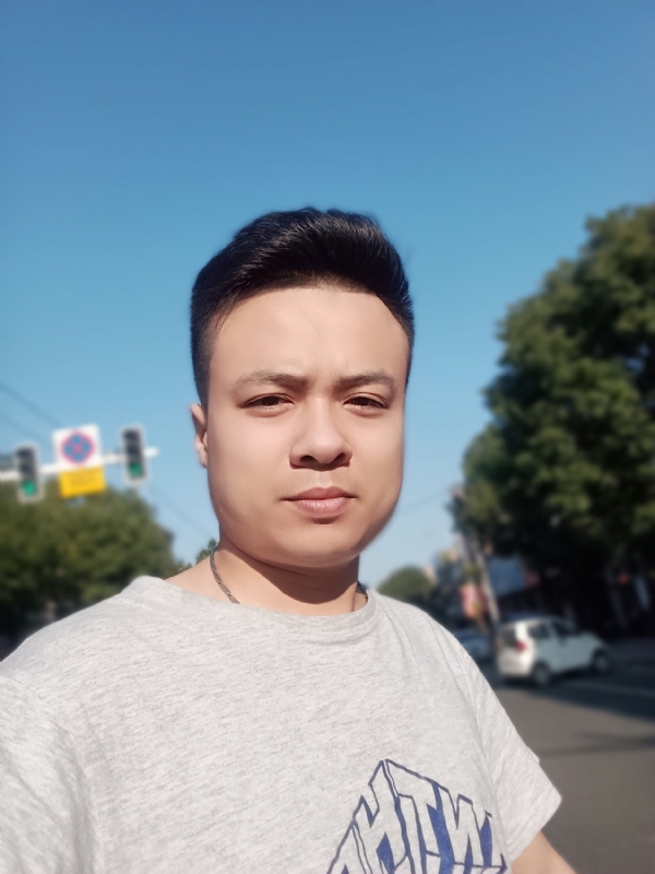 简简单单的第二张照片--汕头相亲服务中心