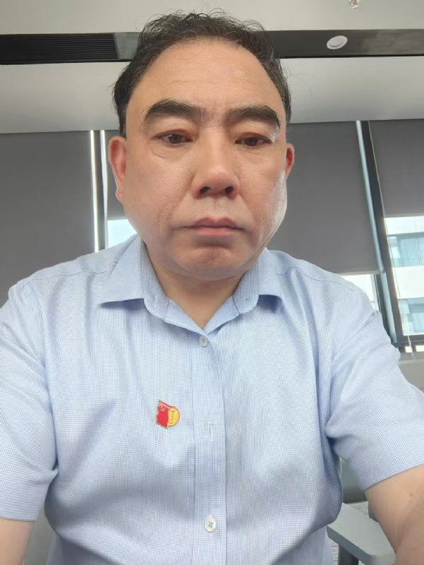 邹先生的第二张照片--汕头相亲服务中心