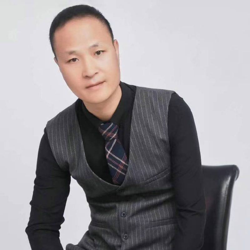 子昂的第四张照片--汕头相亲服务中心