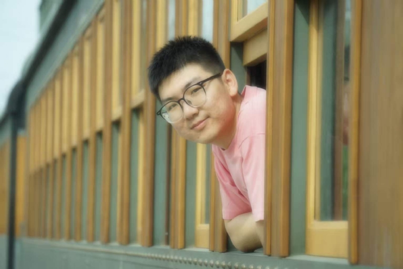 锦瑟无端五十弦的第一张照片--汕头相亲服务中心