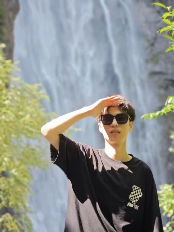 大橙子的第一张照片--汕头相亲服务中心