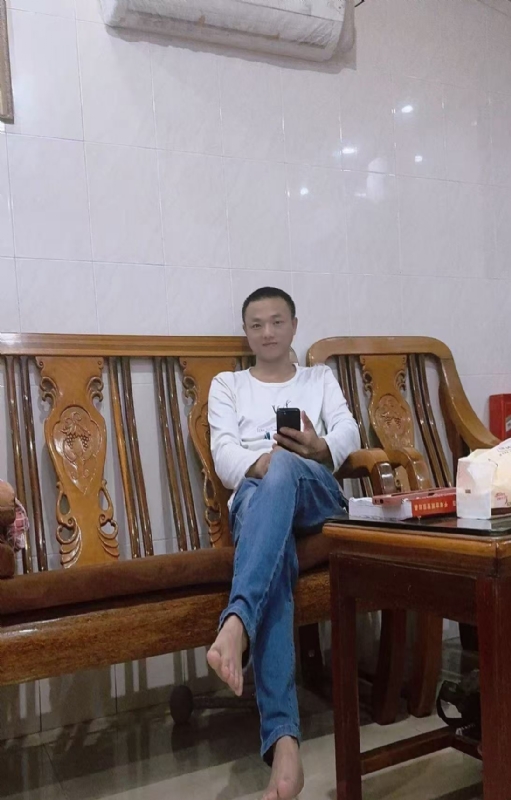 知年的第三张照片--汕头相亲服务中心