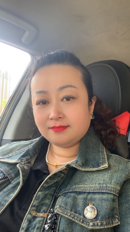 云中的蝶的第一张照片--汕头相亲服务中心