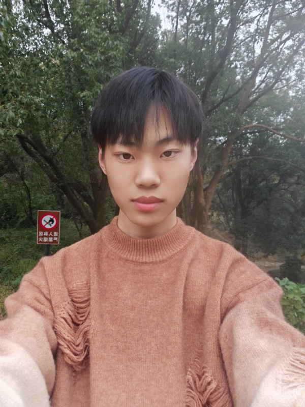 祤辰的第三张照片--汕头相亲服务中心